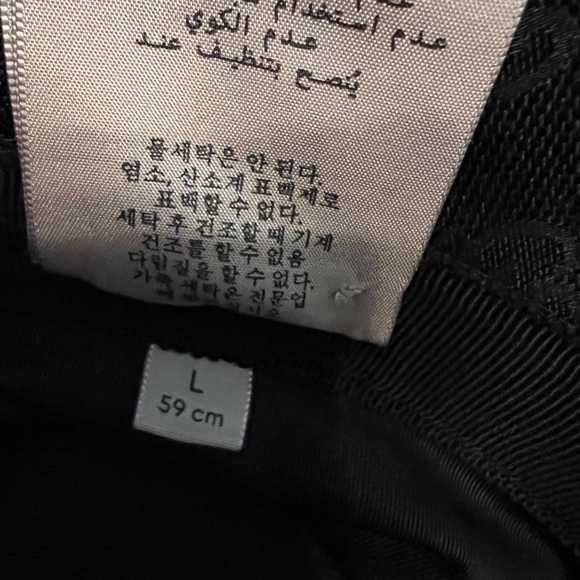 AUTHENTIC Gucci GG Canvas Bucket Hat (Mint Condition) - Picture 10 of 12